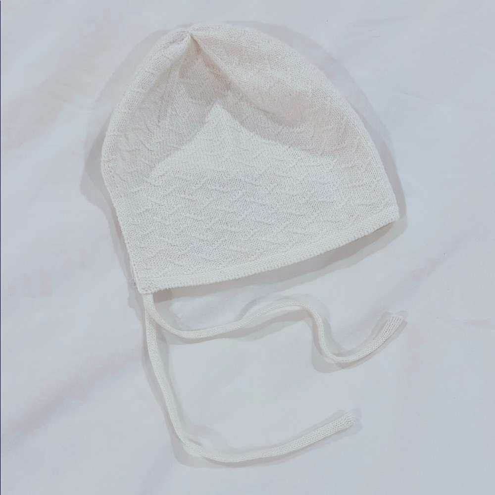 Zara silk blend knit Classic White Baby Bonnet - Picture 5 of 7